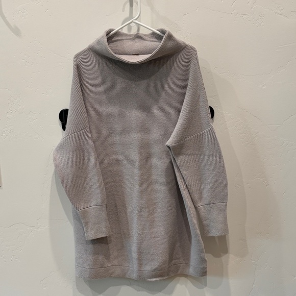 Free People Ottoman Slouchy Tunic Grey Women's Turtleneck Sweater - Picture 1 of 4